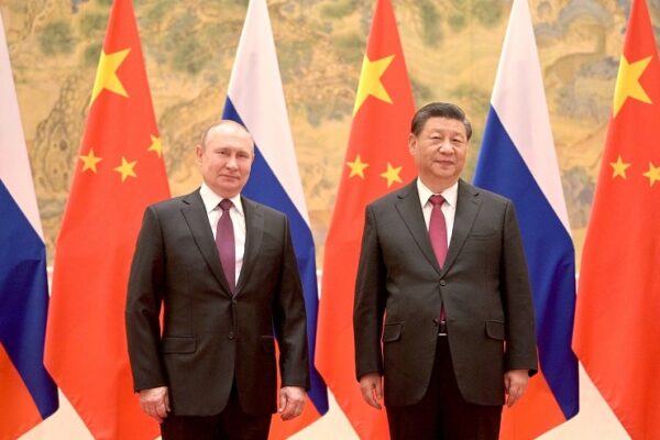 El presidente Putin recibe al mandatario chino en Moscú